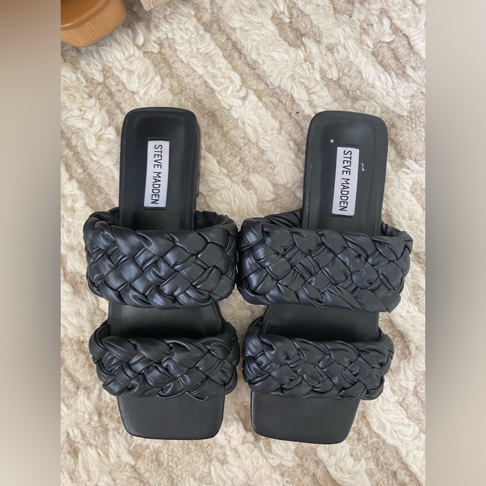 STEVE MADDEN MERRIN WOVEN SANDAL BLACK SIZE 8